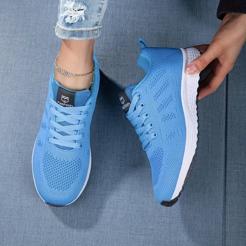 Komfortable Damen-Freizeitschuhe mit weich gepolsterter Sohle für optimale Dämpfung bei jedem Schritt.