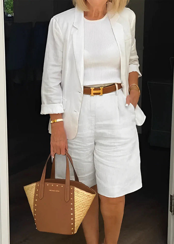 Modisches Blazer & Shorts Set für Damen, ein chices Zweiteiler-Outfit perfekt für den Sommer oder Business-Look.