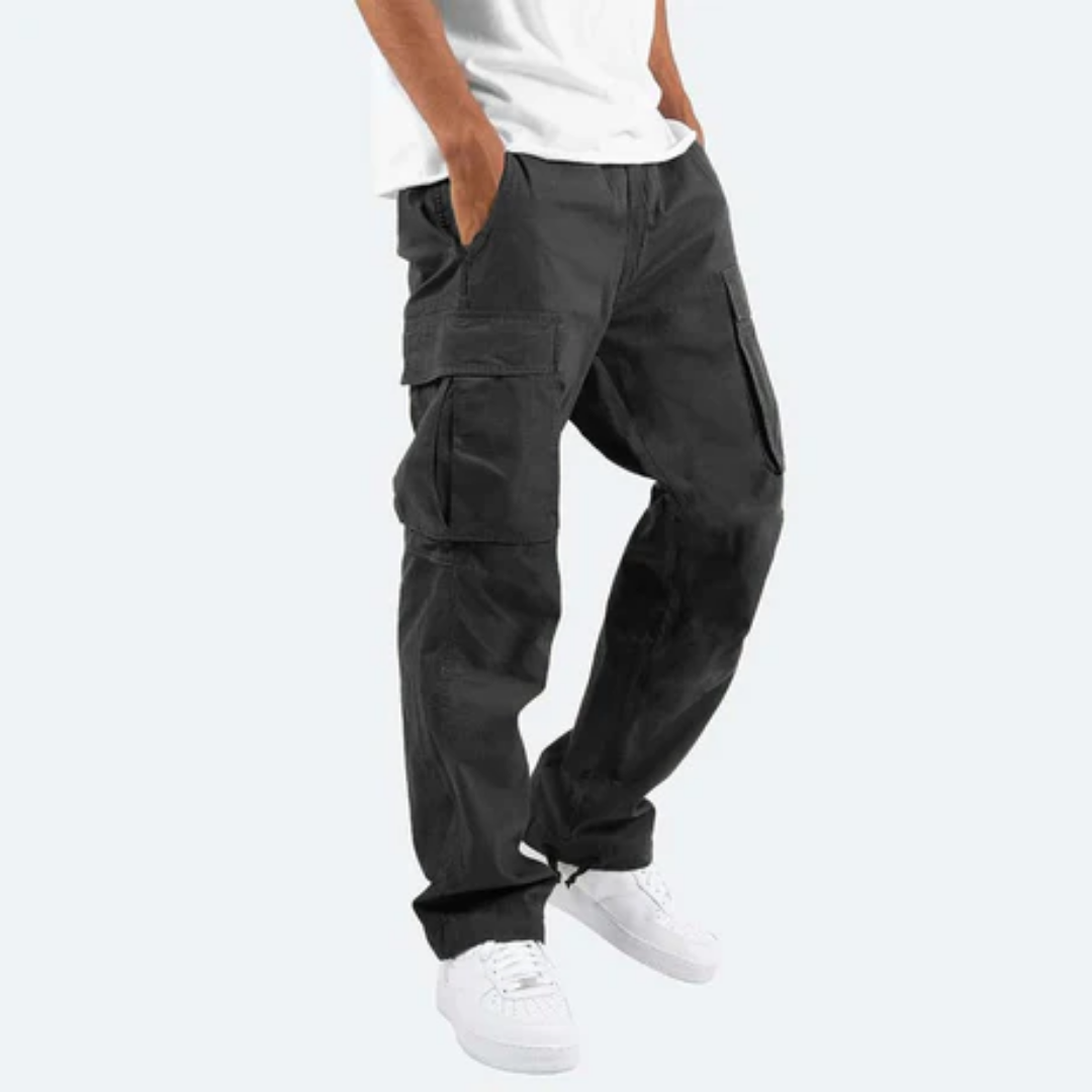 Funktionale Männer Cargo-Hose für alle Jahreszeiten, mit vielen Taschen & geradem Schnitt, vielseitig.