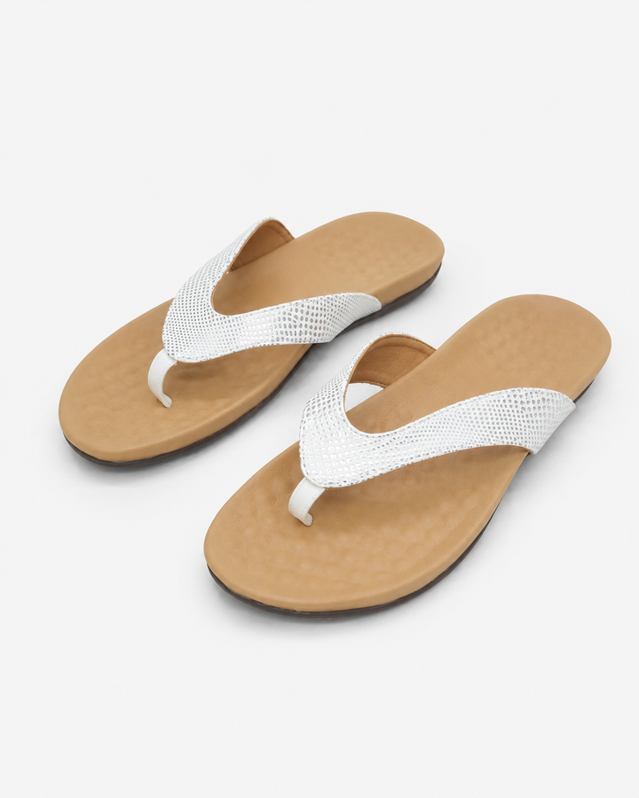 Leichte Sommer Flip Flops für Damen. Die idealen Schuhe für Strandtage und den Urlaub.