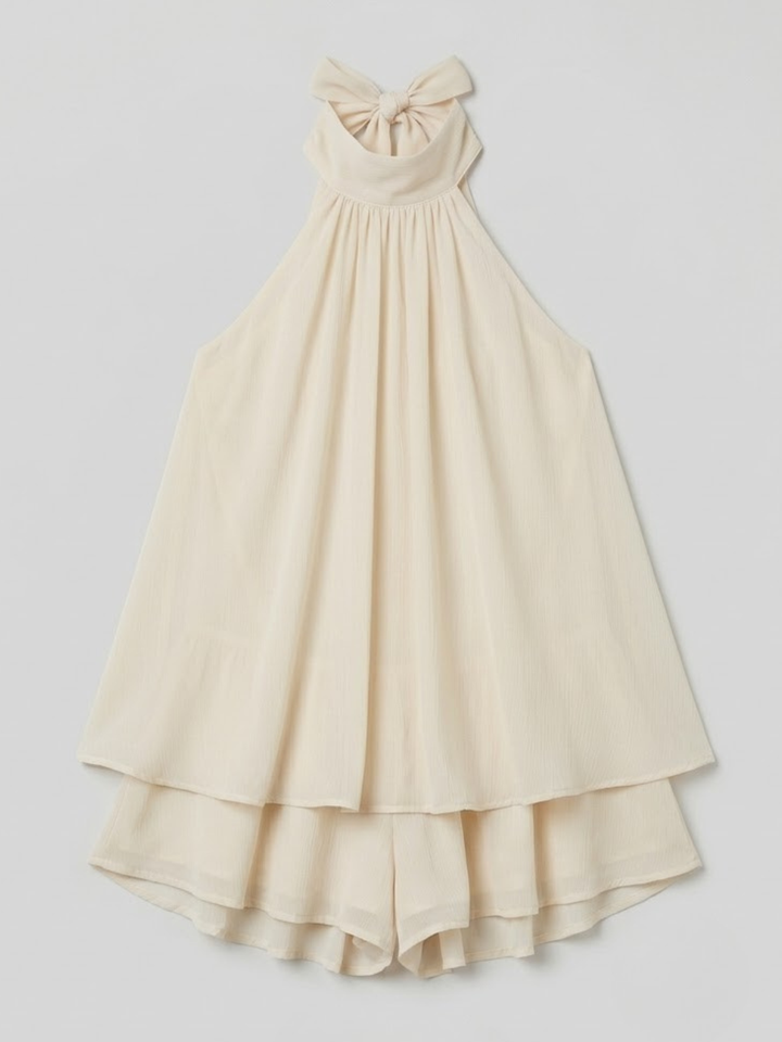 Elegantes Damenkleid mit Neckholder & Spitze, festlich, figurbetont, für besondere Anlässe.