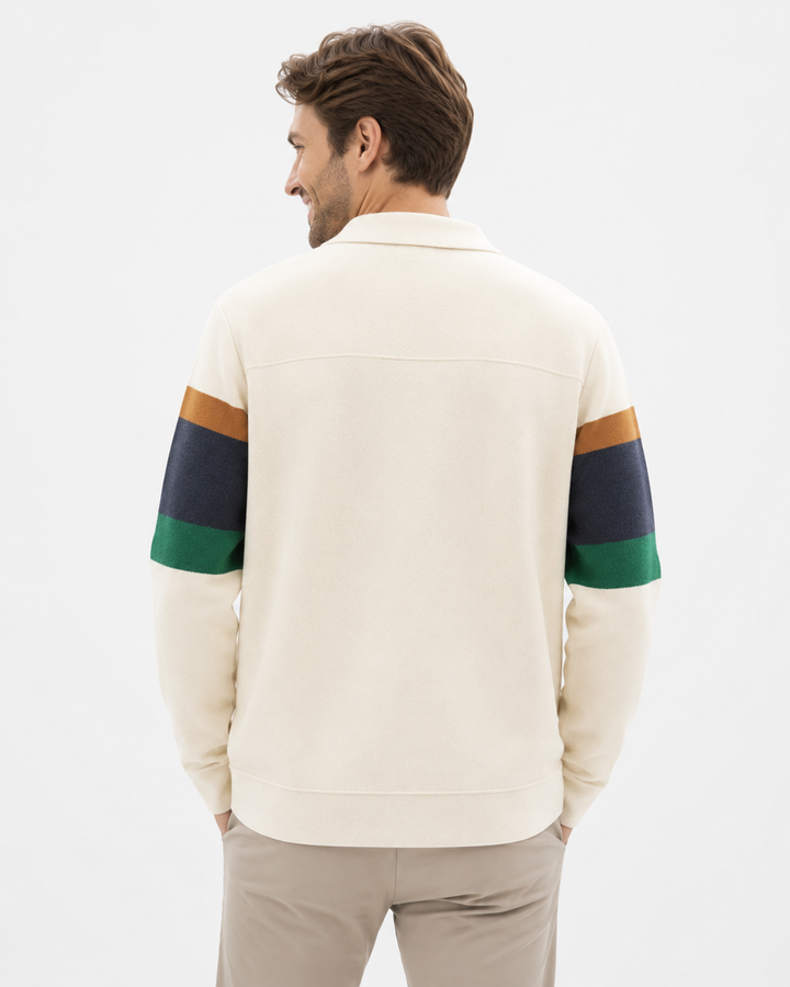Elegante Herren Strickjacke Mantel mit markantem Streifenmuster. Modernes Design für Komfort und Stil in der Herrenmode.