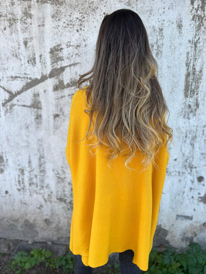 Stilvoller Damen V-Ausschnitt Pullover, zeitlos elegant, perfekt für lässige Anlässe im Sommer.