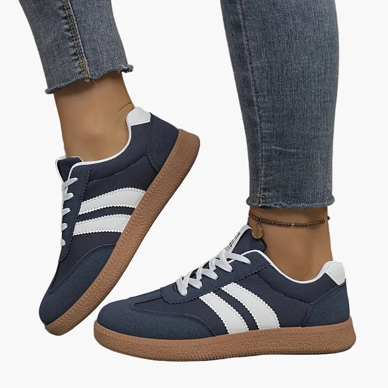 Lila Damen Retro Freizeitsneaker, ein Hauch von Farbe und Komfort für Ihre Streetwear-Garderobe.