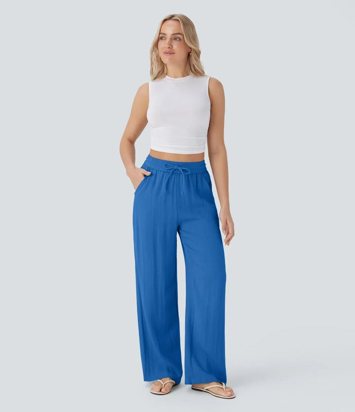 Schwarze elegante Damenhose, weites Bein. Vielseitig kombinierbar für verschiedene Anlässe.