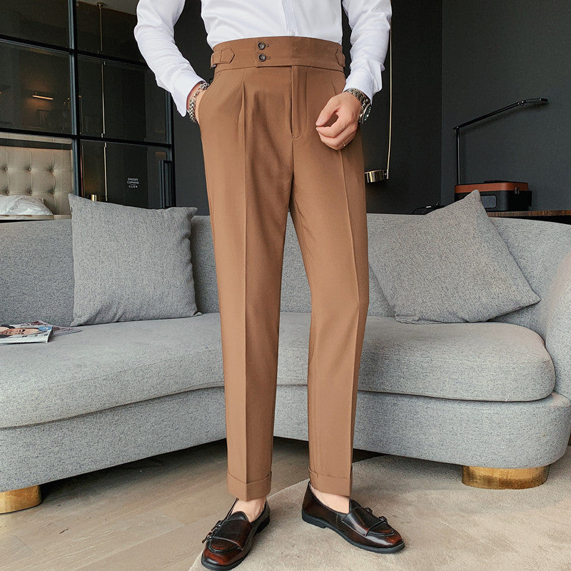 Hochwertige Slim-Fit Herrenhose, angenehm zu tragen, für einen stilvollen Auftritt im Alltag oder Büro.