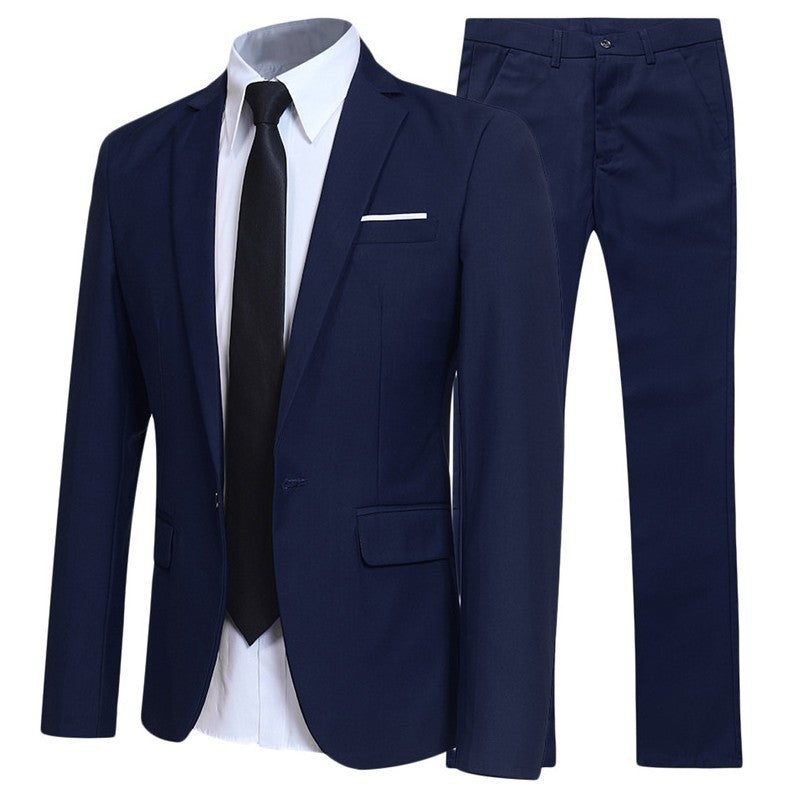 Moderner Herren Freizeitanzug Zweiteiler. Eleganter Anzug mit Reverskragen, perfekt für stilvolle Herrenmode.