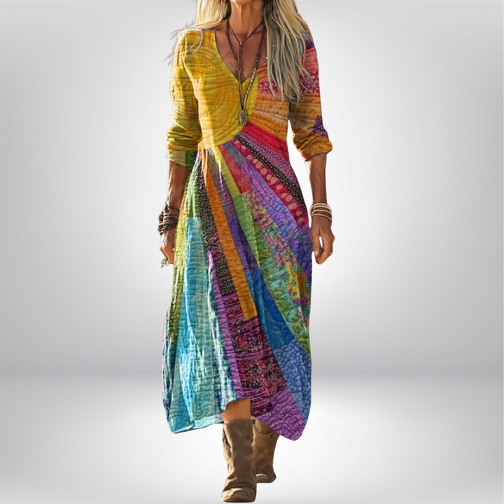 Elegantes Damen Boho-Kleid Rashmika mit V-Ausschnitt und Patchwork-Design; perfektes Sommer- & Freizeitkleid.