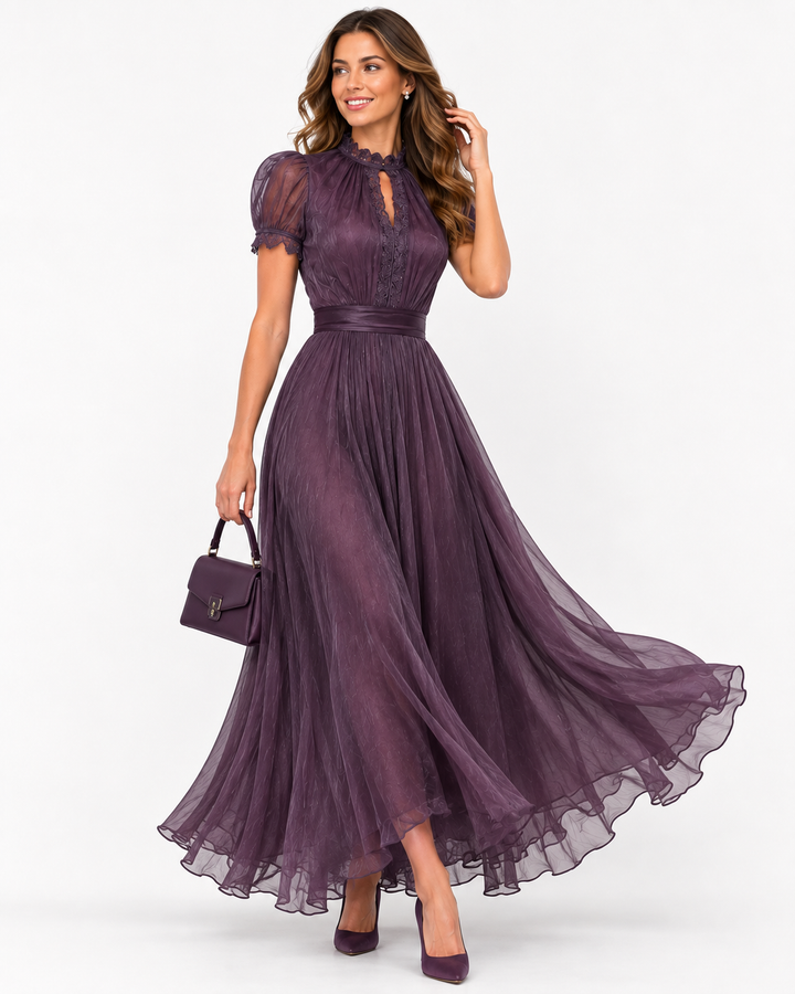 Leuchtend lila Damen Maxikleid mit O-Ausschnitt. Elegantes Partykleid & festliches Abendkleid für stilvolle Auftritte.