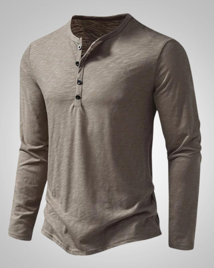 Bequemes Herren Langarm Henley Shirt in Slim Fit, perfekt als lässiges Basic-Oberteil für jeden Tag.