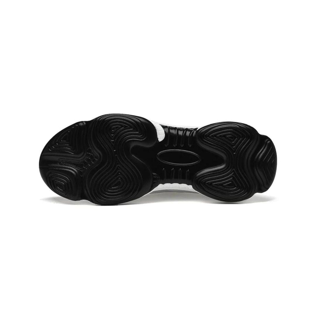 Herren Sneakers in Weiß, höhenerhöhend, für einen sportlich-eleganten Alltags-Look.