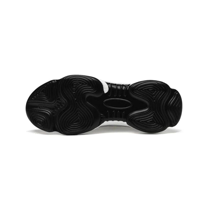 Herren Sneakers in Weiß, höhenerhöhend, für einen sportlich-eleganten Alltags-Look.