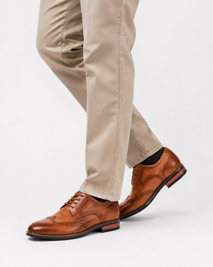 Hochwertige Herren Brogue Businessschuhe. Formelle Lederschnürschuhe für elegante Anlässe & zeitlose Herrenmode.