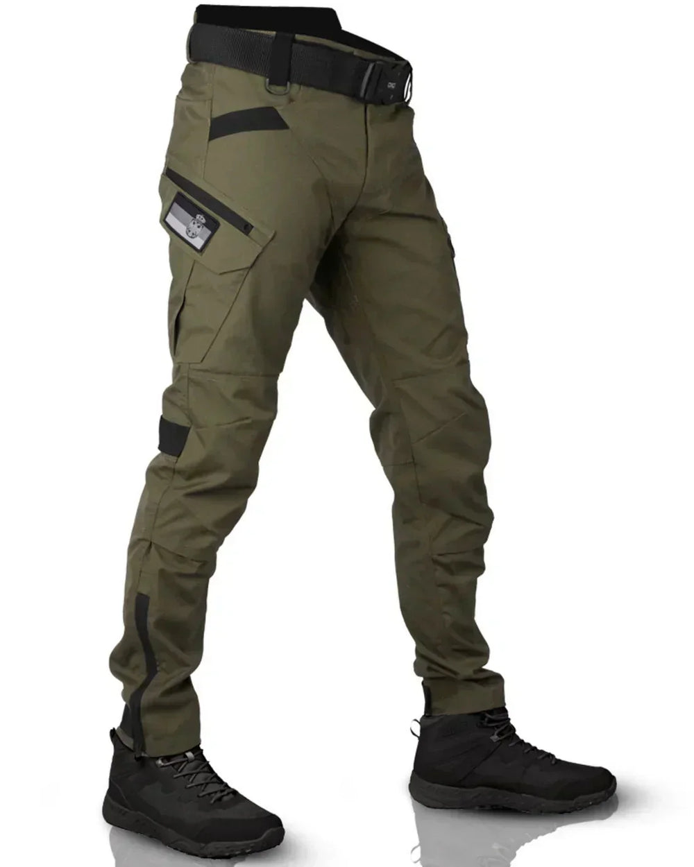 Robuste Herren Outdoor Hose, taktischer Cargo-Stil, strapazierfähig für Wandern & Abenteuer, mit Seitentaschen.
