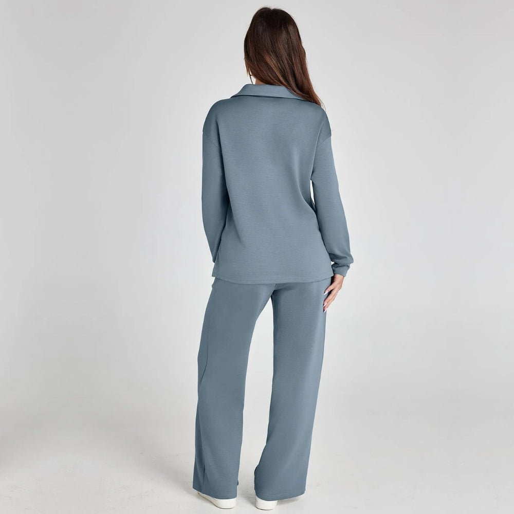 Stilvoller Hausanzug für Damen: Zweiteiler mit V-Ausschnitt Oberteil & komfortabler weiter Hose.
