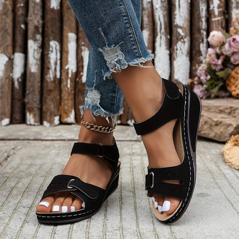 Gesundes Gehen: Orthopädische Slip-On Damensandalen mit Fußgewölbeunterstützung, rutschfest.