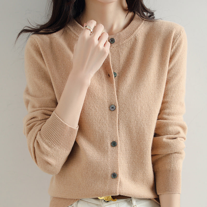 Vielseitiger Damen Cardigan mit Knopfverschluss, locker geschnitten, für jeden Anlass geeignet.