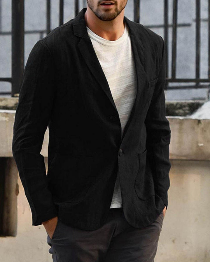 Moderner Herren Blazer in Schwarz, Zwei-Knopf-Design mit lockerem Schnitt. Ideal als Übergangsjacke für Frühling & Herbst.