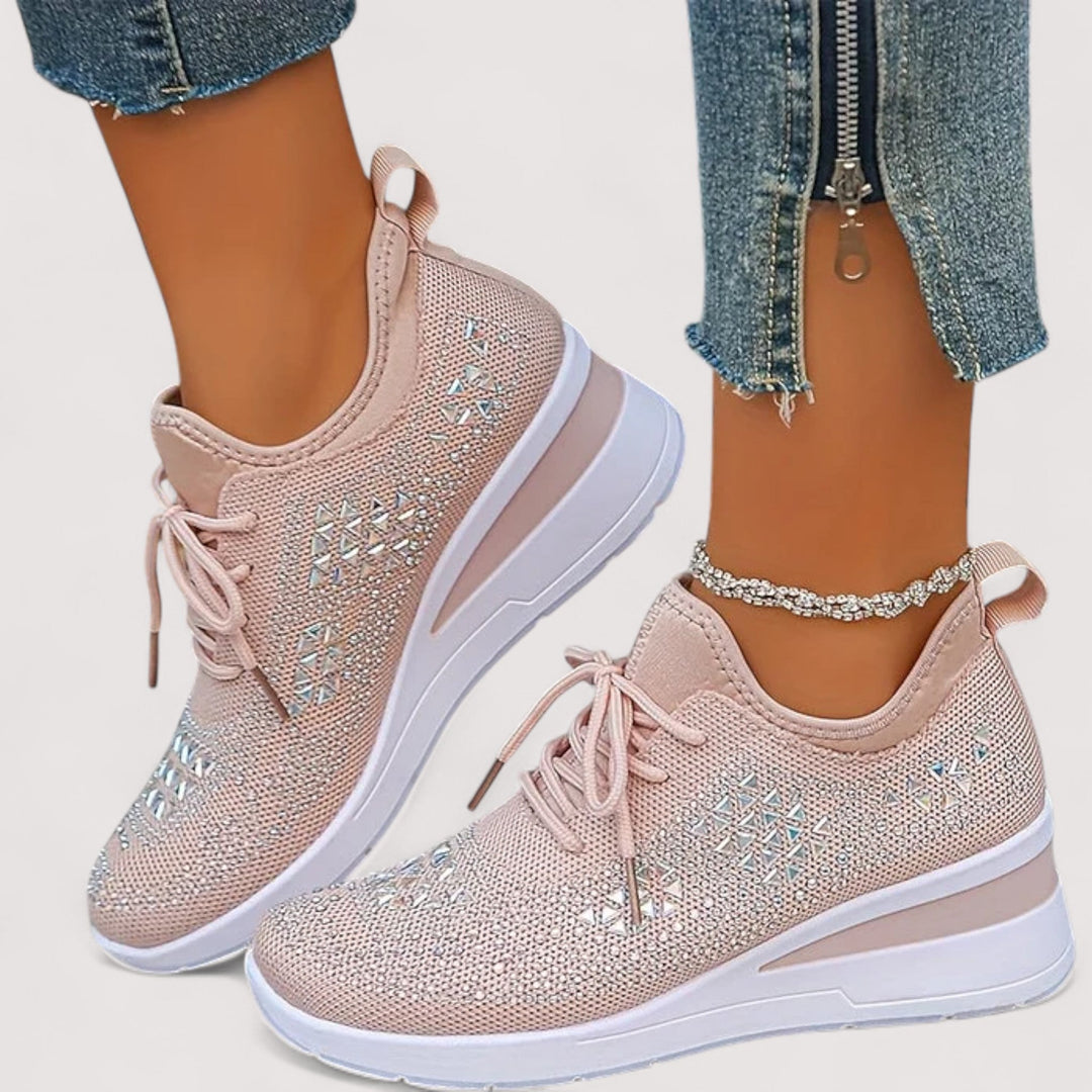 Neue Damen Glitzer Sneaker in Originalverpackung, bereit für stilvolle Auftritte. Bequem & leicht.