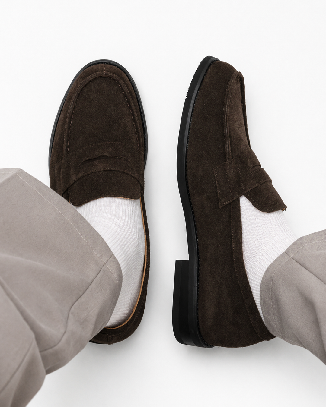 Detailansicht: Hochwertige Herren Loafer, komfortable Freizeitschuhe mit leichtem Design.
