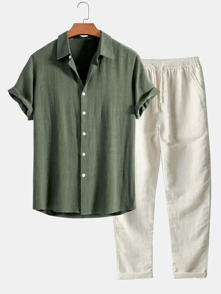 Bequemes Herren Sommer Set: Luftiges Hemd & gerade Hose für entspannte Stunden und Urlaubsreisen.