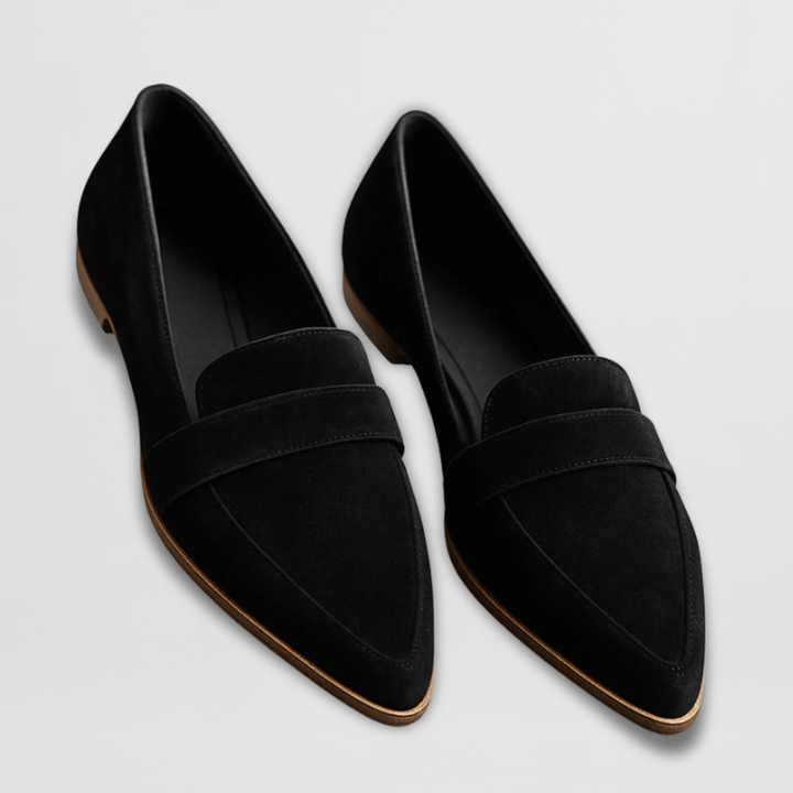 Komfortable spitz zulaufende Damen Slipper in Braun, die idealen Freizeit Schuhe für Frühling & Sommer.