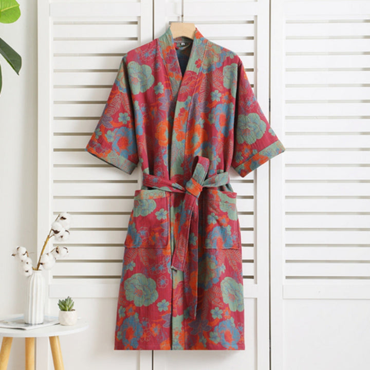 Luxuriöser Damen Bademantel für Entspannung, mit weichem Stoff und ansprechendem Blumendesign.
