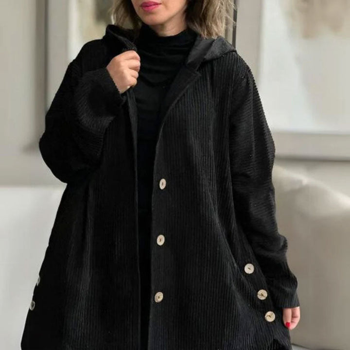 Warme Damen Kapuzenjacke für kalte Herbst- und Wintertage. Lässige Oberbekleidung, bequem & unifarben.