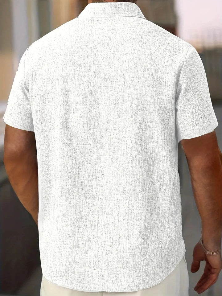Smart Casual Herrenhemd, kurzarm, atmungsaktiv, für einen entspannten Look.