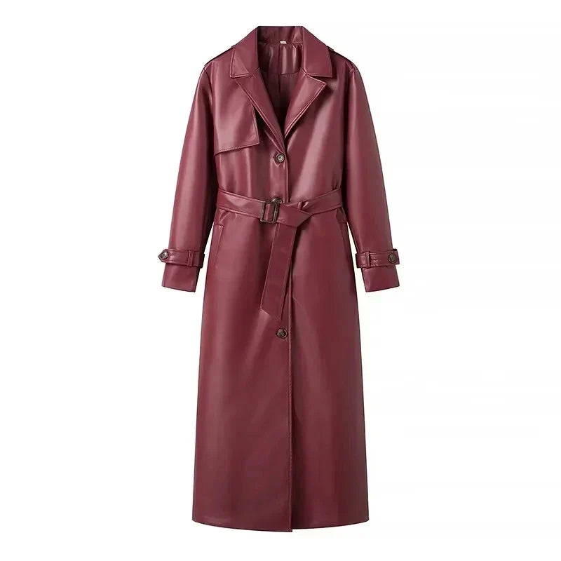 Modische rote Damen-Herbstjacke mit stilvollen Schnürdetails, langer Schnitt für einen eleganten Look.