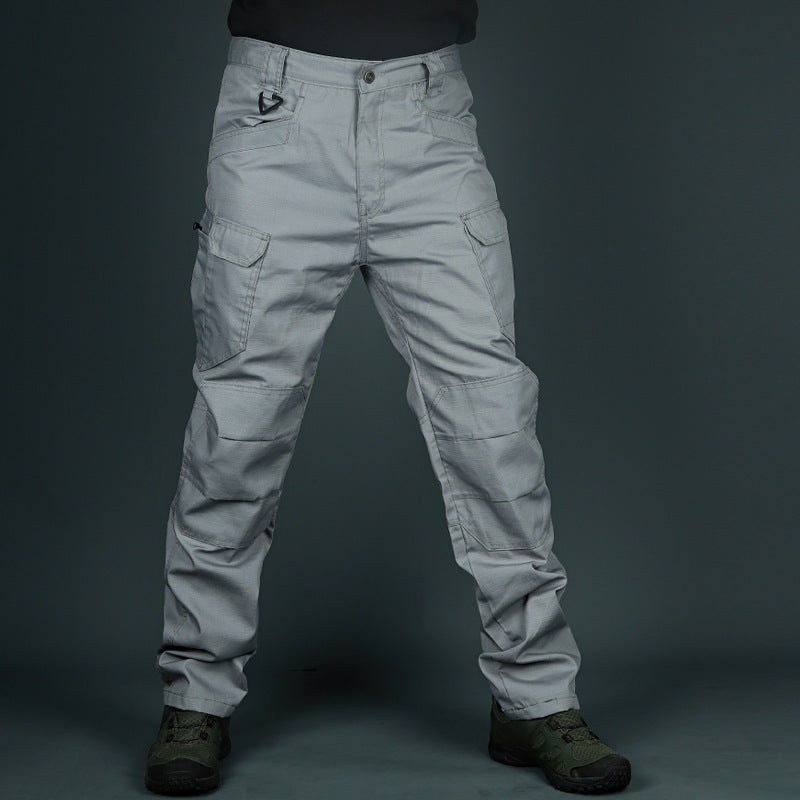Hochwertige taktische Herren Tarnhose. Robustes Material & durchdachtes Design für maximale Performance.
