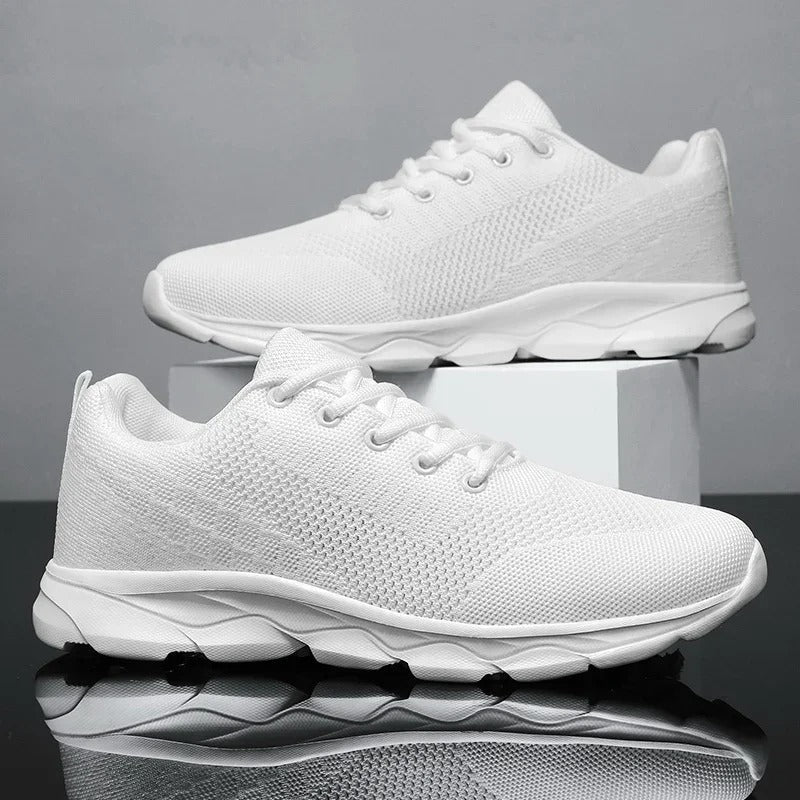 Seitliche Ansicht der Herren Mesh Sneaker, ultraleicht & atmungsaktiv für Freizeit & Sport, komfortable Dämpfung.