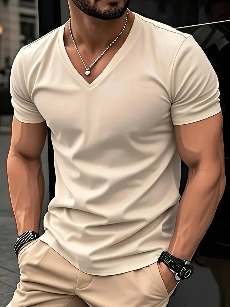 Herren V-Ausschnitt T-Shirt in Schwarz, Slim Fit Design, perfekt für jeden Tag.