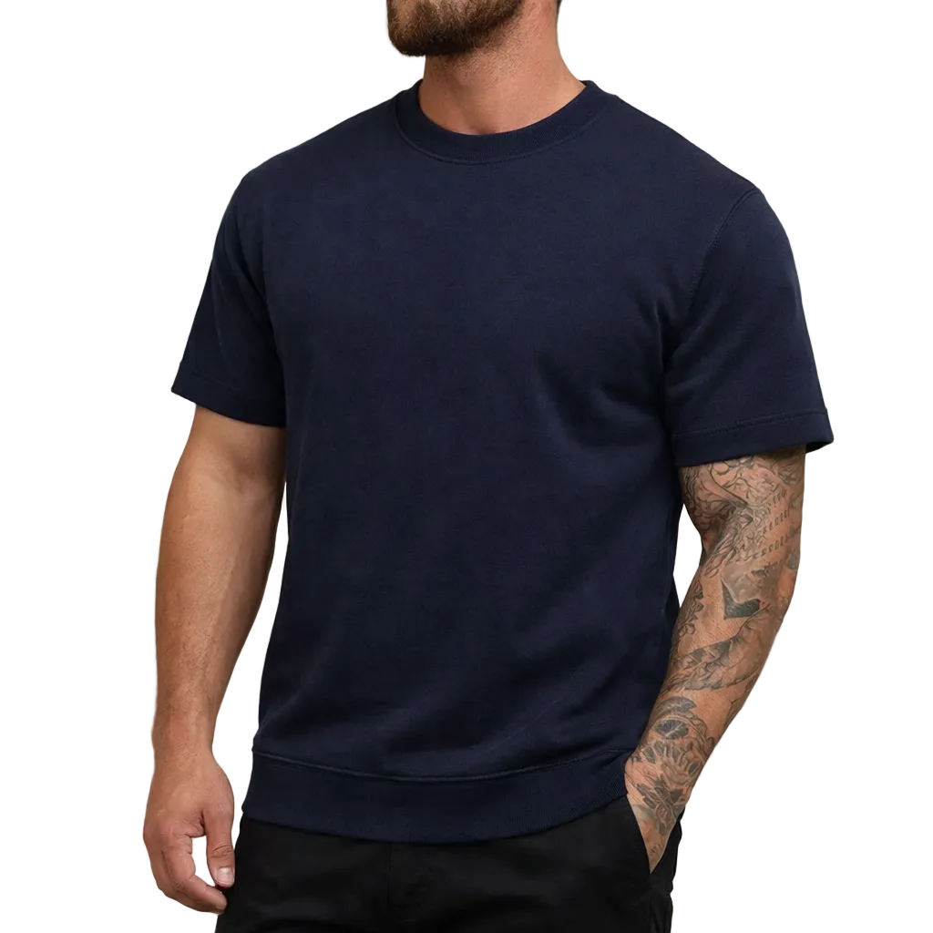 Trendiges Herren Rundhals T-Shirt in Slim Fit. Modisches Basic Kurzarm Shirt für Alltag und Freizeit.