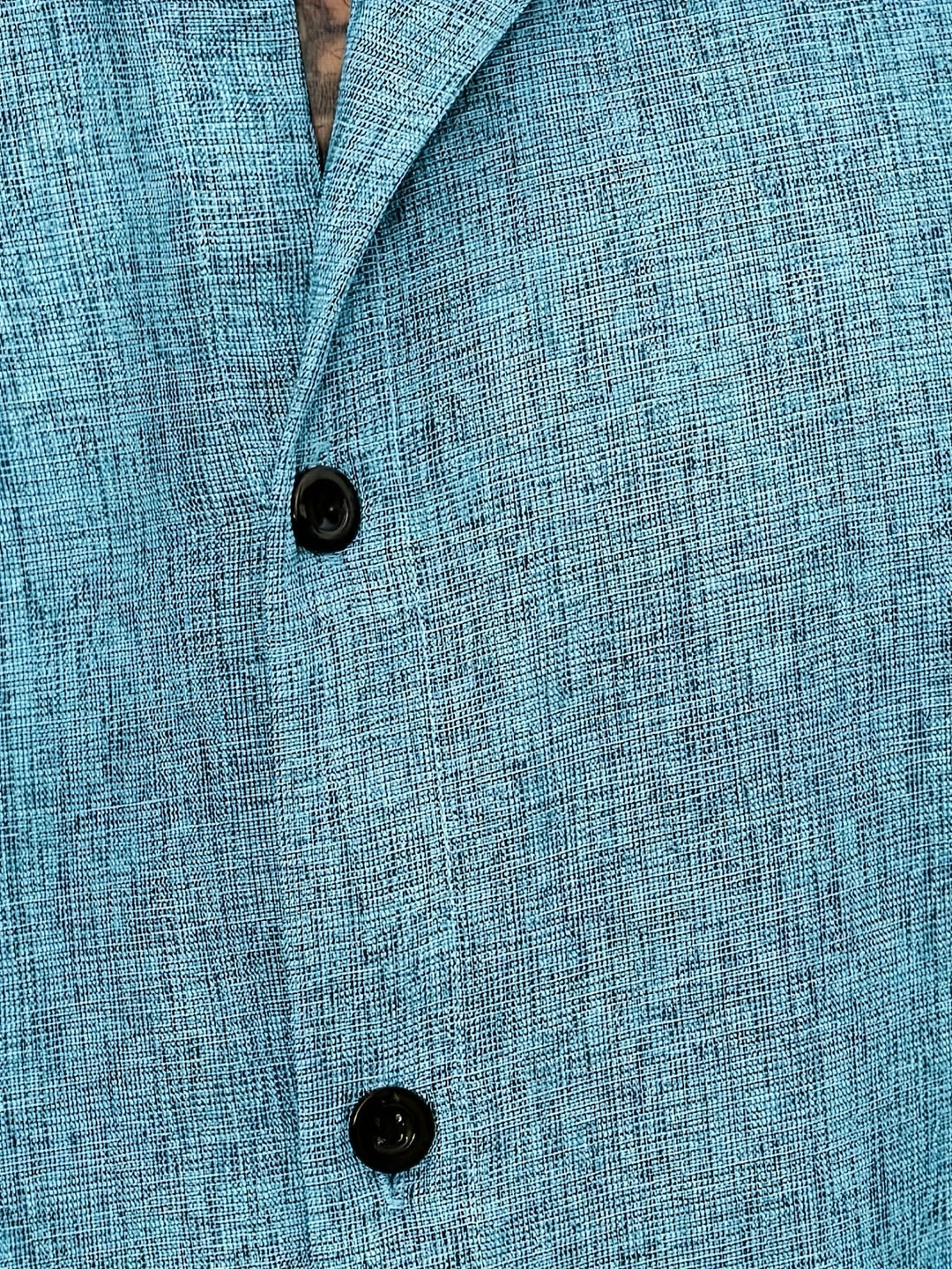 Elegantes Herrenhemd mit kurzen Ärmeln, leichtes Material für den Sommerurlaub.