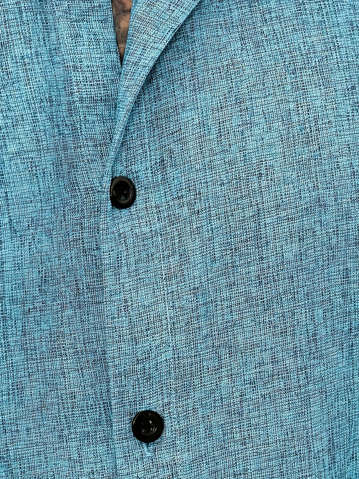 Elegantes Herrenhemd mit kurzen Ärmeln, leichtes Material für den Sommerurlaub.
