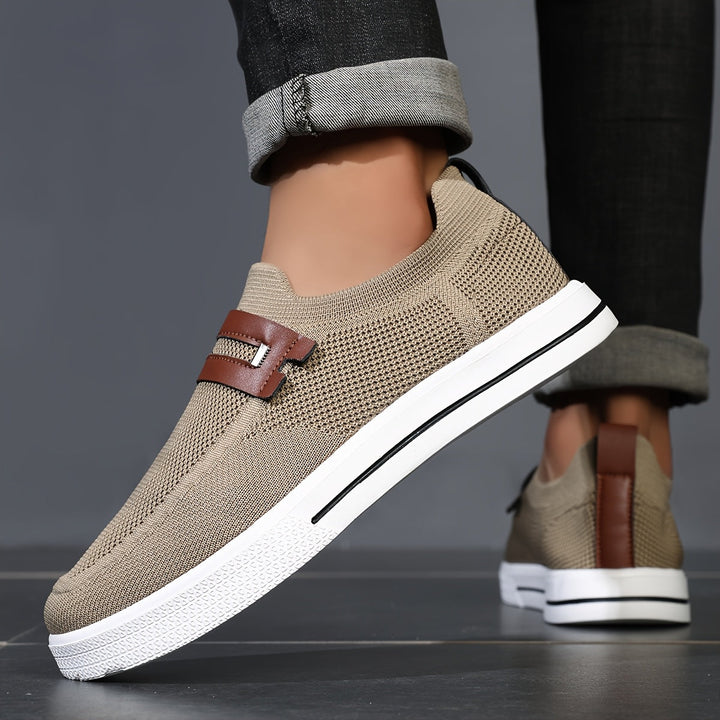 Herren Slip-On Freizeitschuh, atmungsaktiv & leicht, modisch und bequem.