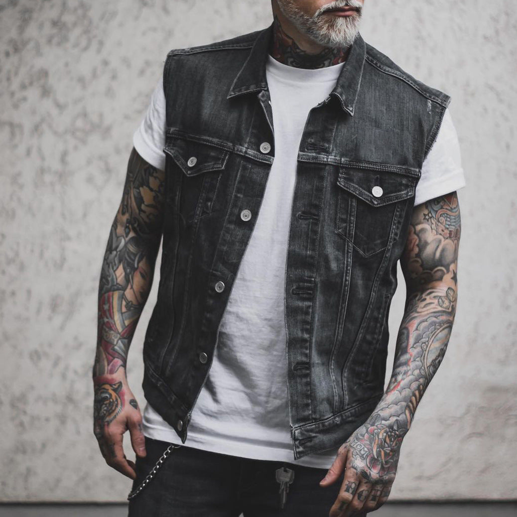 Unisex Jeansweste aus Denim, ärmellos und lässig. Perfekt für Streetwear und Freizeitmode, ideal für den Lagenlook.