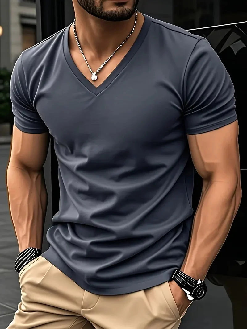 Marineblaues V-Ausschnitt T-Shirt für Herren, eng anliegend und komfortabel.