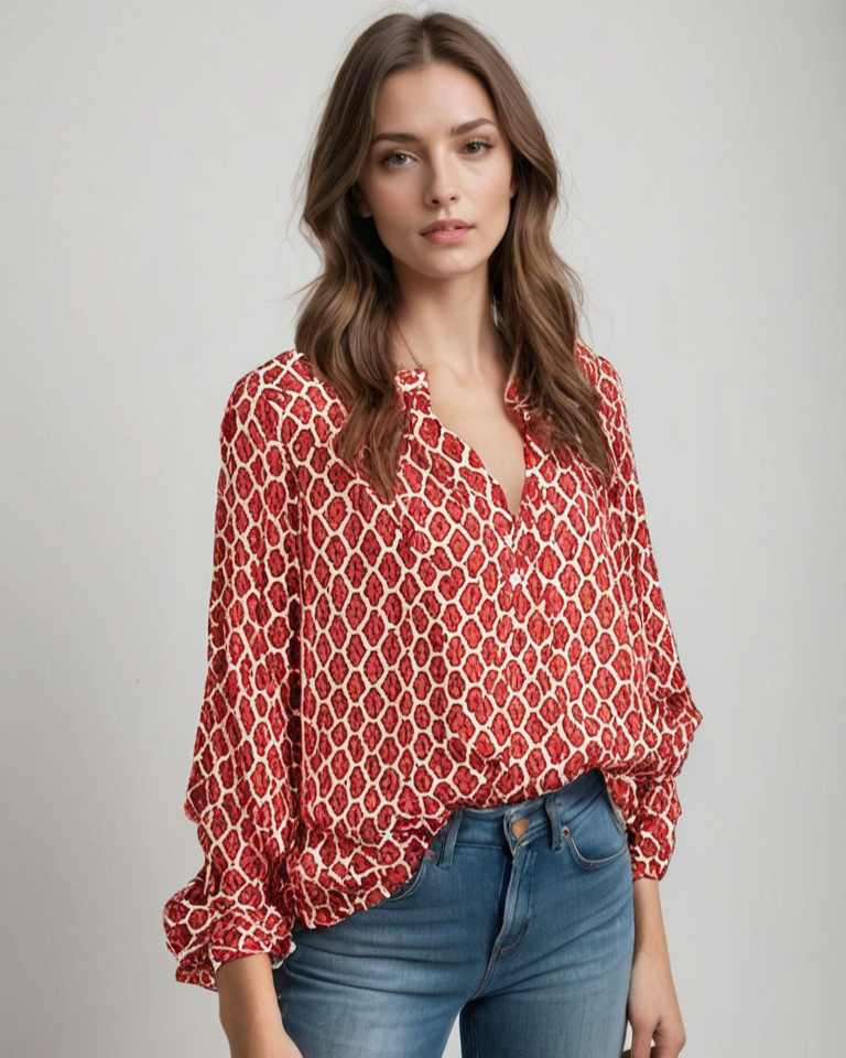 Vielseitige Langarm Damen Bluse im Peasant-Stil mit geometrischem Print, ideal für den Frühling.