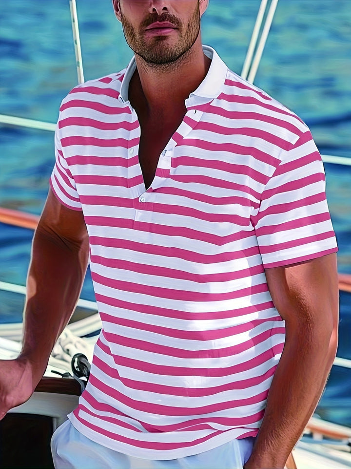 Lässiges Herren Sommer-Poloshirt mit kurzen Ärmeln und Streifen für Strand, Urlaub und Freizeit.
