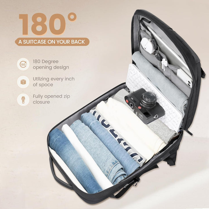 Nahaufnahme des integrierten USB-Ladeanschlusses am wasserdichten 40L Reiserucksack für bequemes Laden unterwegs.