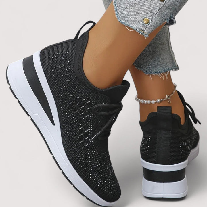 Moderne Damen Glitzer Freizeitschuhe mit schimmerndem Detail. Komfortabel, stilvoll & rutschfest.