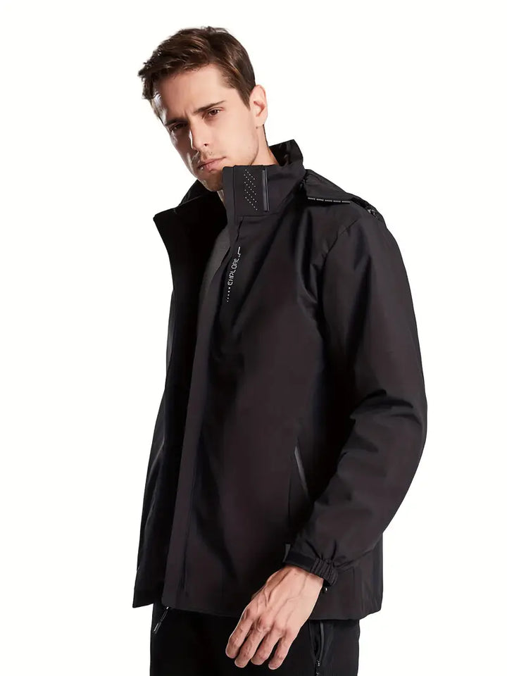 Herren Übergangsjacke, wasserdicht mit Kapuze, leichte Konstruktion für jede Jahreszeit.