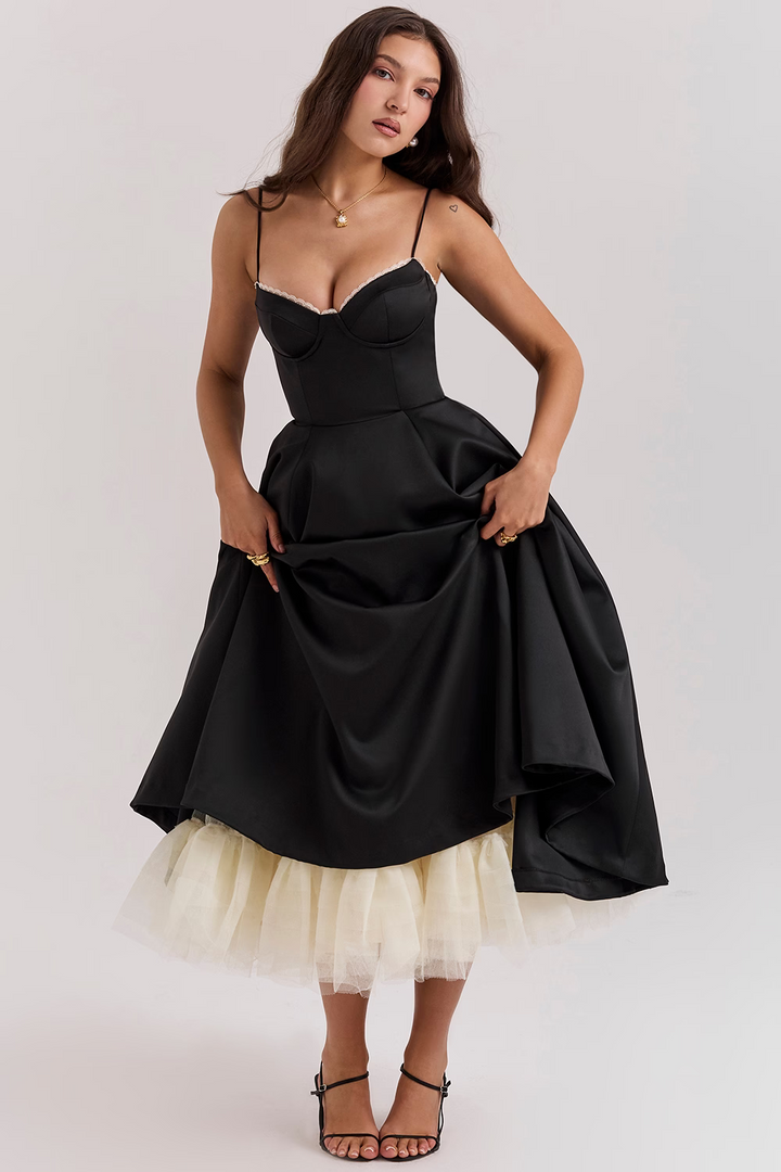 Elegantes Oberteil des schlankmachenden Damen Midi Kleids, ideal für besondere Anlässe. Festlich.