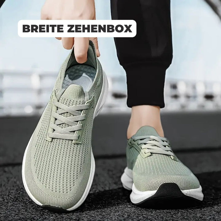 Sohle des orthopädischen Damen Sneakers, zeigt Dämpfungstechnologie für Schmerzlinderung. Fußgesundheit.