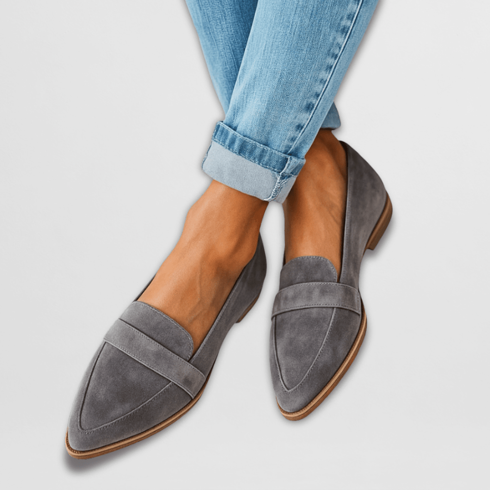 Elegante Damen Loafers in Grau, spitz zulaufend, flache Schuhe perfekt für Büro und Freizeit.