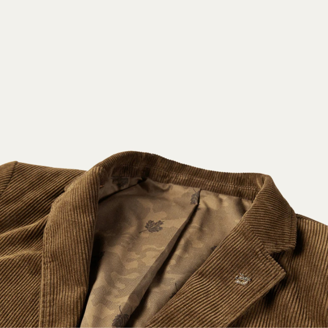 Stilvoller Herrenblazer in Vintage-Manier, perfekt als Winter-Oberbekleidung mit modischen Ellbogenpatches.