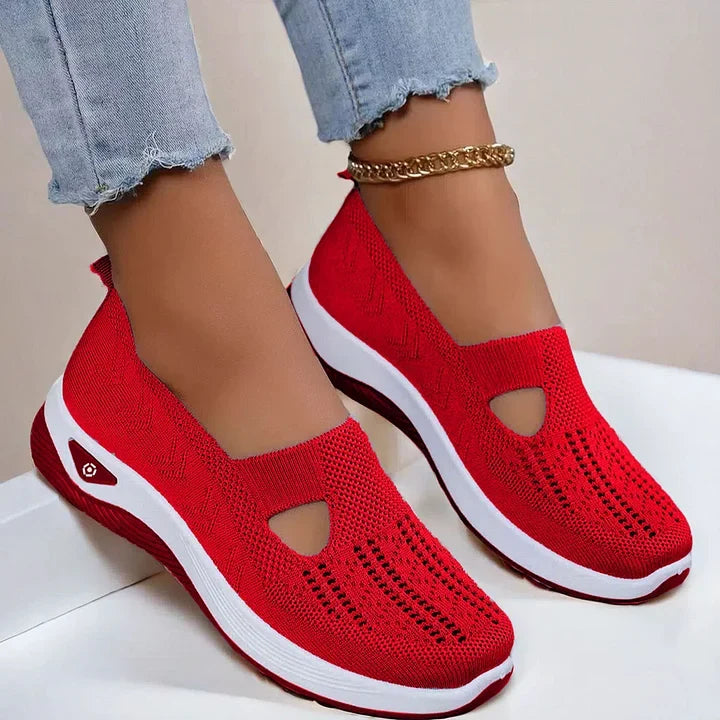Slip-On Damen Sneaker in elegantem Design. Ultraleichte & bequeme Sommerschuhe für stilvollen Komfort.