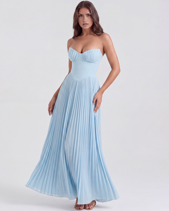 Elegantes babyblaues Damen Maxikleid, plissiert, für einen stilvollen Auftritt als Hochzeitsgast oder zum Abend.